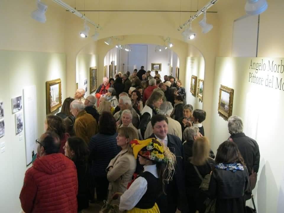 Folla all'inaugurazione mostra Morbelli