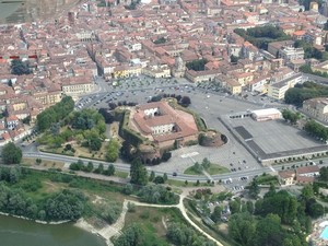 foto aerea del castello