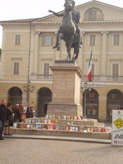piazza mazzini con il book-crossing
