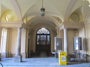 biblioteca esterno