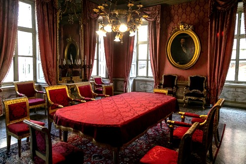 sala rossa a palazzo san giorgio - ph marco coppo