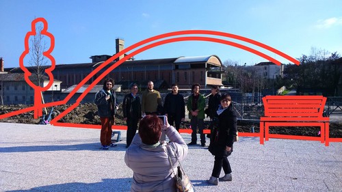 foto di gruppo degli artisti partecipanti alla residenza