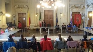 un momento dell'incontro in sala consiliare