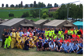 foto di gruppo protezione civile