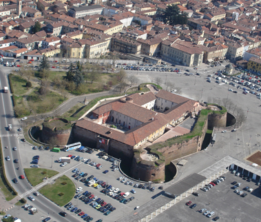 vista panoramica di piazza castello