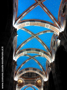 interno della cattedrale di sant'evasio