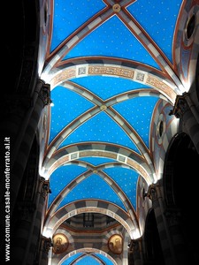 interno della cattedrale di sant'evasio