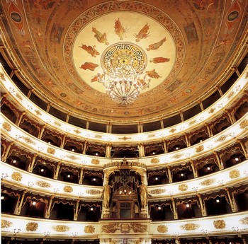 Interno Teatro