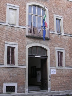 l'ingresso dell'università