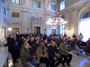 i lavoratori presenti in sala consiliare