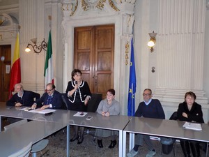 il sindaco titti palazzetti durante la conferenza stampa